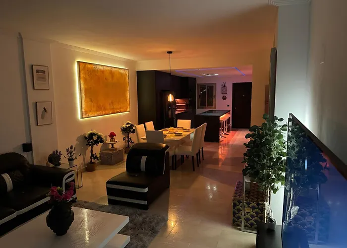 Al Fattah Luxury 에스테포나